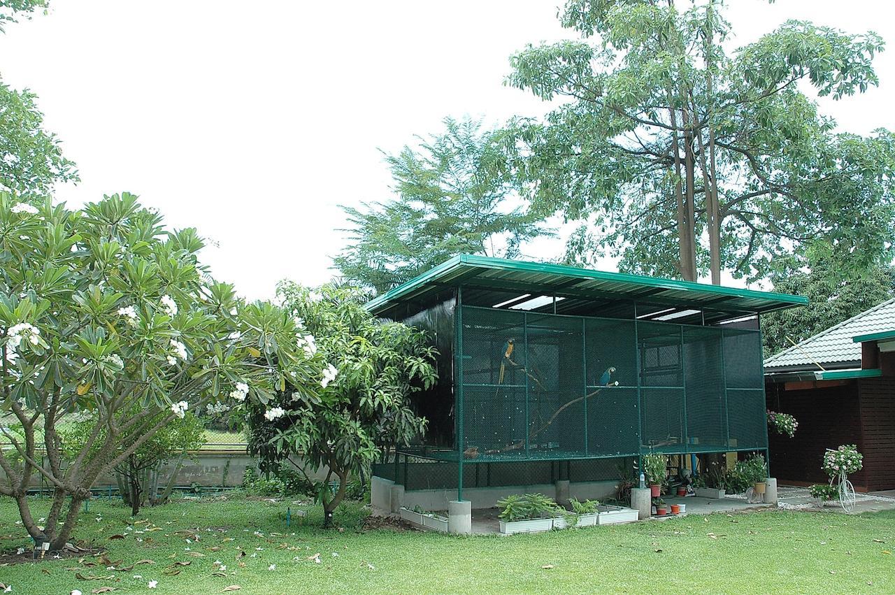 Thararin Villa Ban Doem Bang Exterior photo
