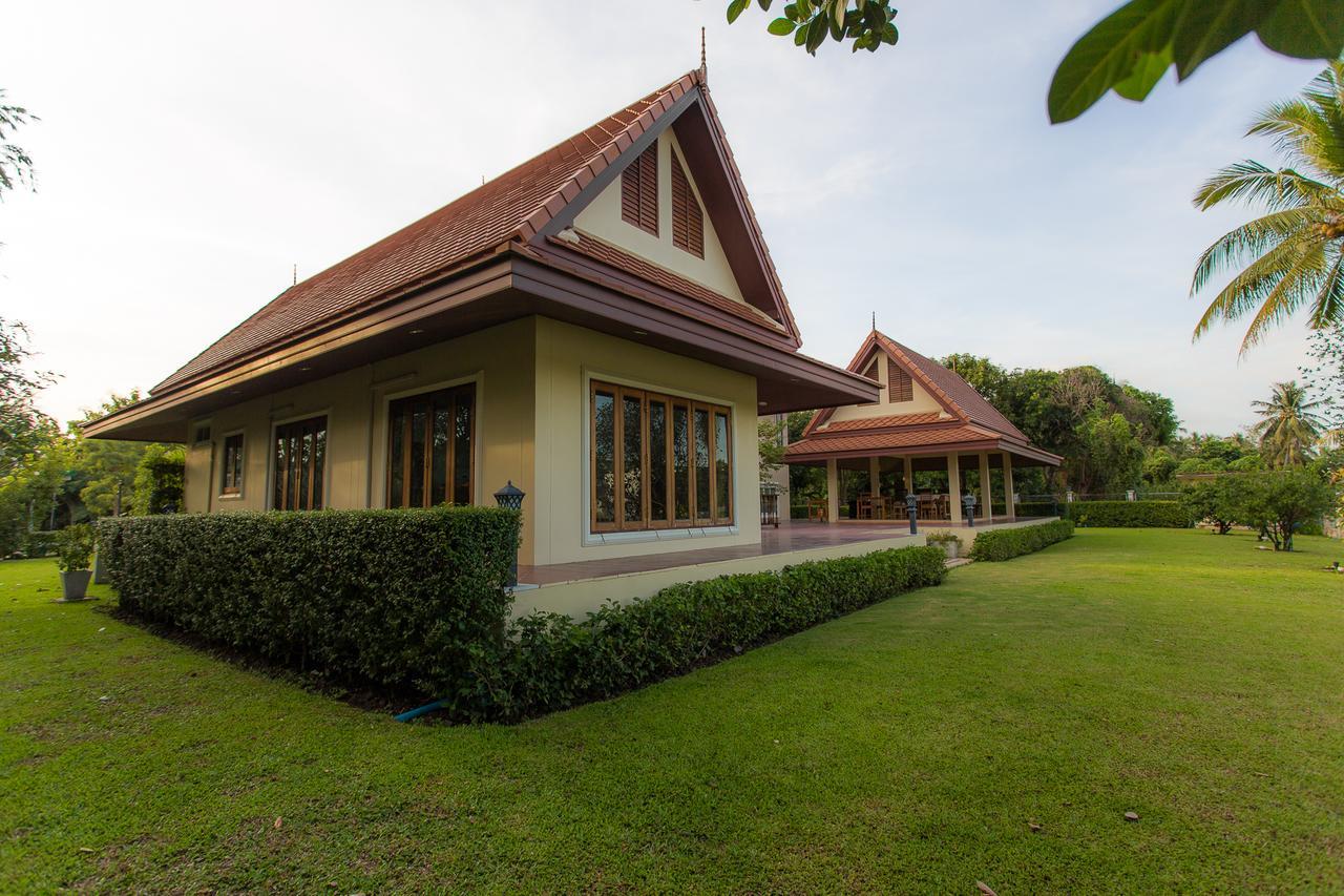 Thararin Villa Ban Doem Bang Exterior photo
