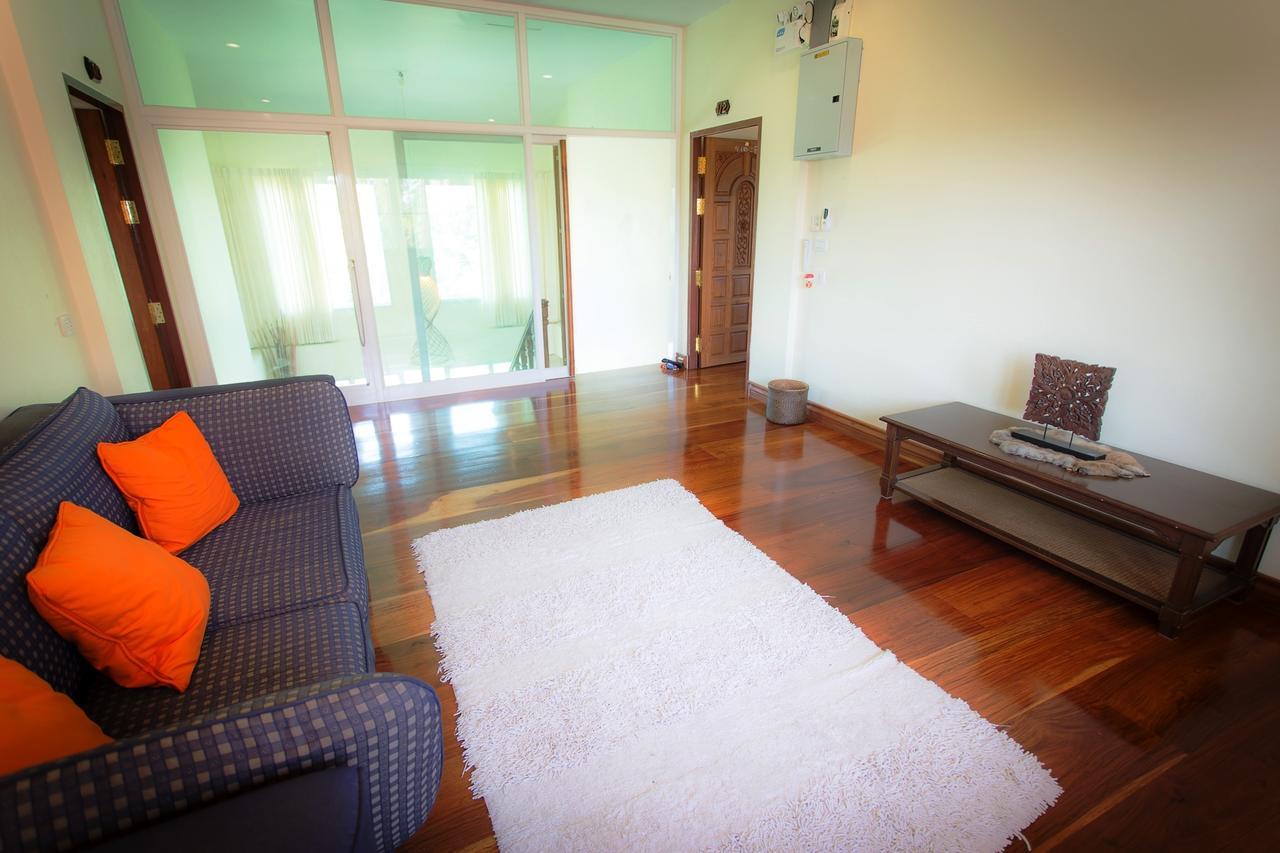 Thararin Villa Ban Doem Bang Exterior photo