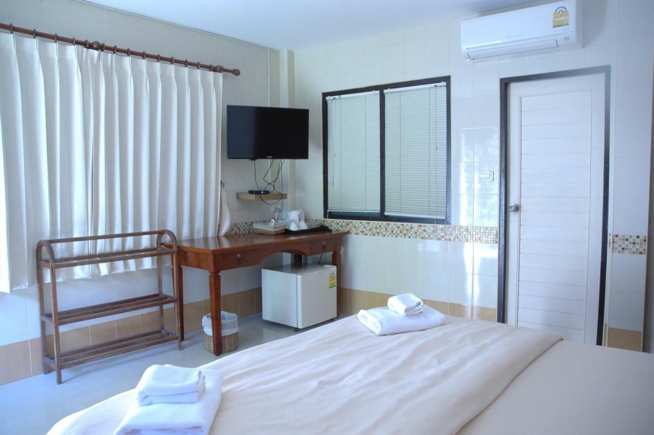 Thararin Villa Ban Doem Bang Exterior photo