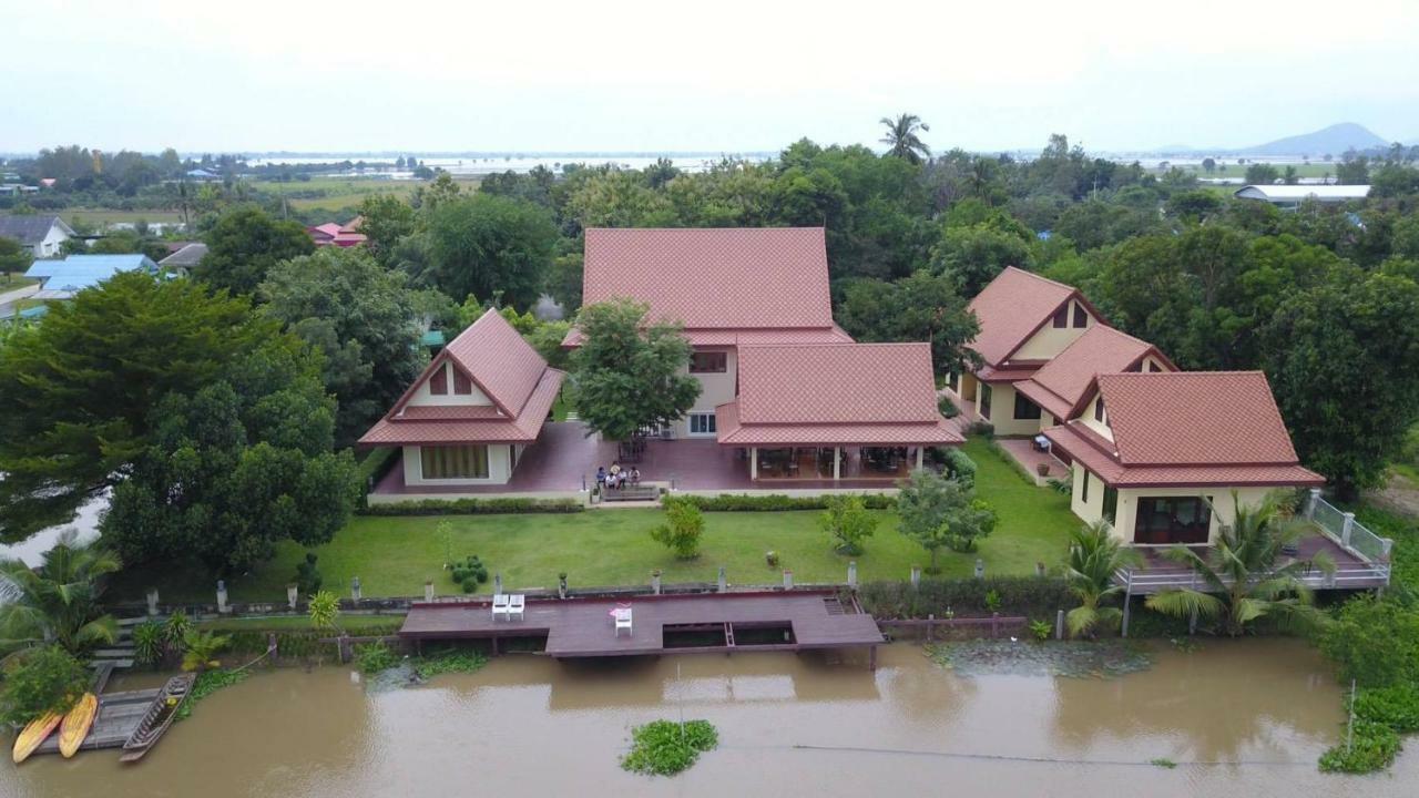 Thararin Villa Ban Doem Bang Exterior photo